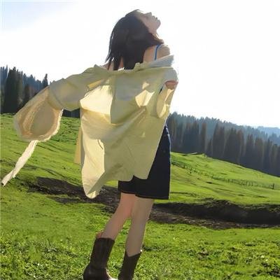 裸女游城